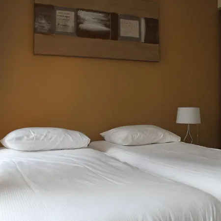 Vakantiehuis Chic With Sauna *
