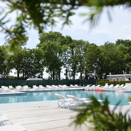 Vakantiehuis Chic With Sauna *