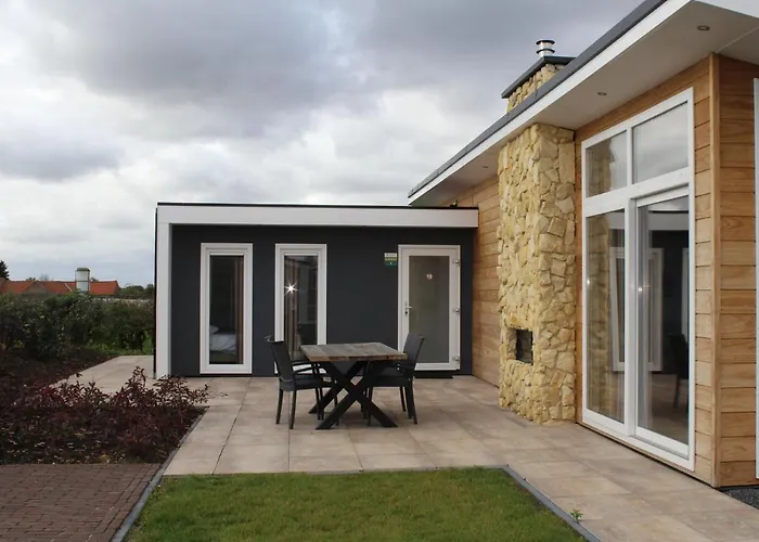 Vakantiehuis Chic With Sauna