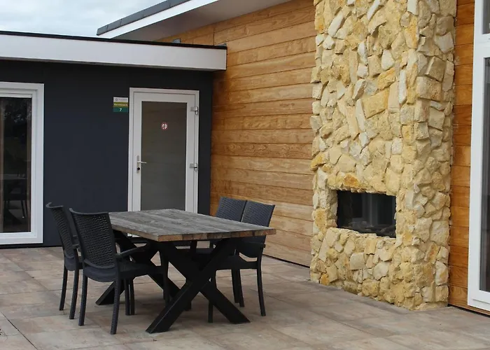 Vakantiehuis Chic With Sauna *