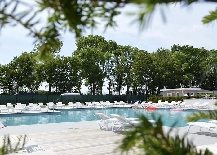 Vakantiehuis Chic With Sauna *